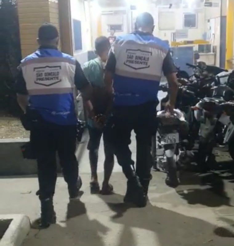 Foragido da Justiça por tráfico de drogas é preso em Alcântara; assista ao vídeo
