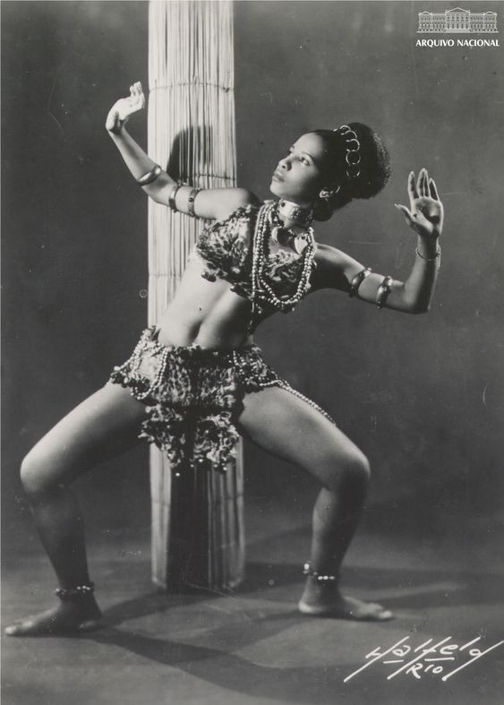 Primeira bailarina negra é tema de live com carnavalesco da Cubango