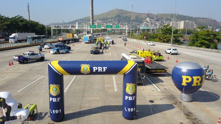 PRF promove evento para reeducar motoristas na Ponte Rio-Niterói