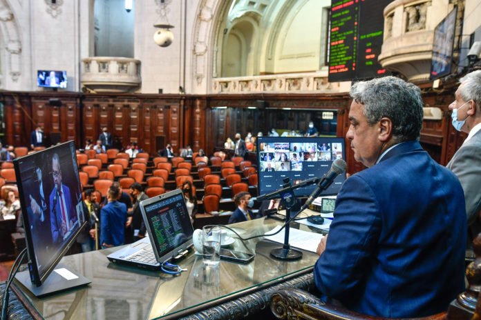 Alerj derruba veto de governador e dá isenção de ICMS para Itaboraí, Magé, Maricá e mais oito municípios