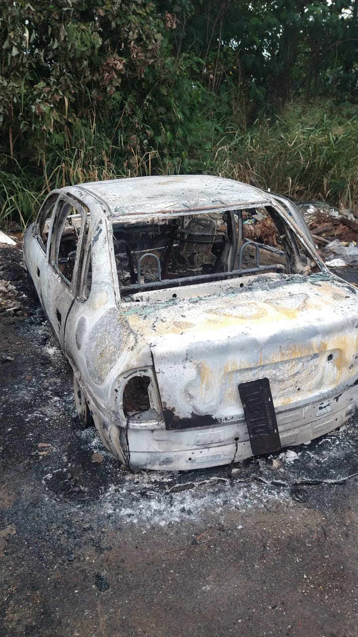 Corpo é encontrado queimado dentro de carro no Piscinão