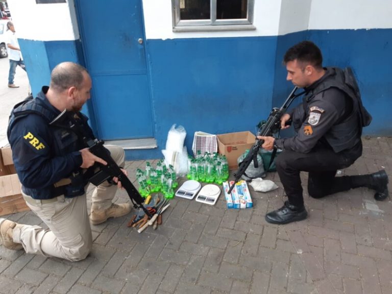 Drogas são apreendidas em ação das polícias Rodoviária Federal e Militar em Santa Luzia