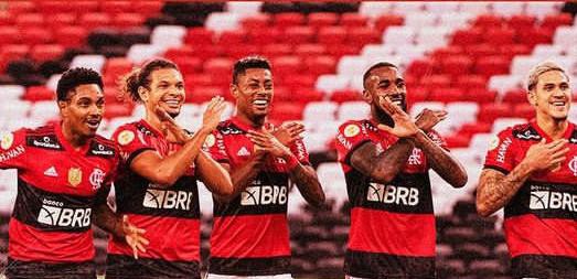 Flamengo vence Fortaleza no adeus de Gerson