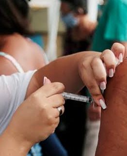 São Gonçalo retoma vacinação contra Covid-19 na sexta-feira (04) 