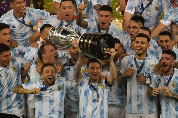 Messi leva melhor sobre Neymar e Argentina conquista sua 15ª Copa América