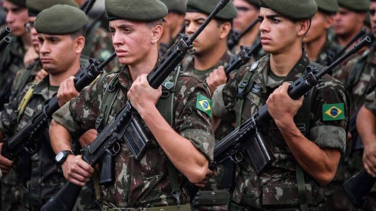 Jovens de Niterói e São Gonçalo têm até o dia 31 de agosto para alistamento militar