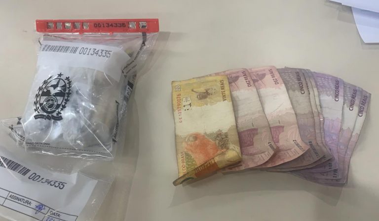 Menor é apreendido com cocaína e R$ 75 na Comunidade da Jaqueira, em São Gonçalo