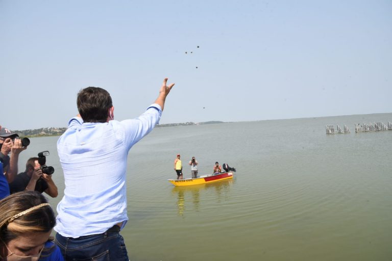 Prefeitura de Maricá lança com UFF programa pioneiro para revitalização de lagoas
