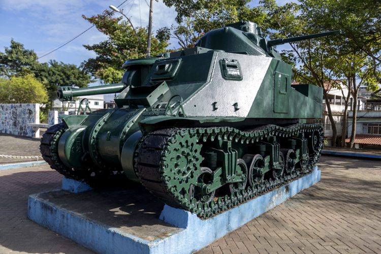Praça dos Ex-Combatentes é revitalizada em São Gonçalo