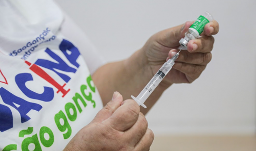 São Gonçalo inicia vacinação contra Covid-19 em adolescentes a partir de 14 anos