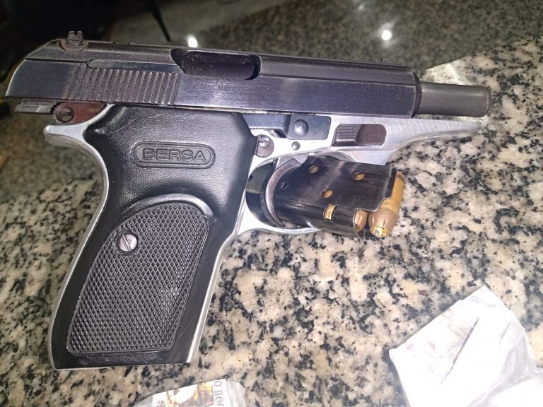 Homem é baleado durante troca de tiros com policiais em São Gonçalo