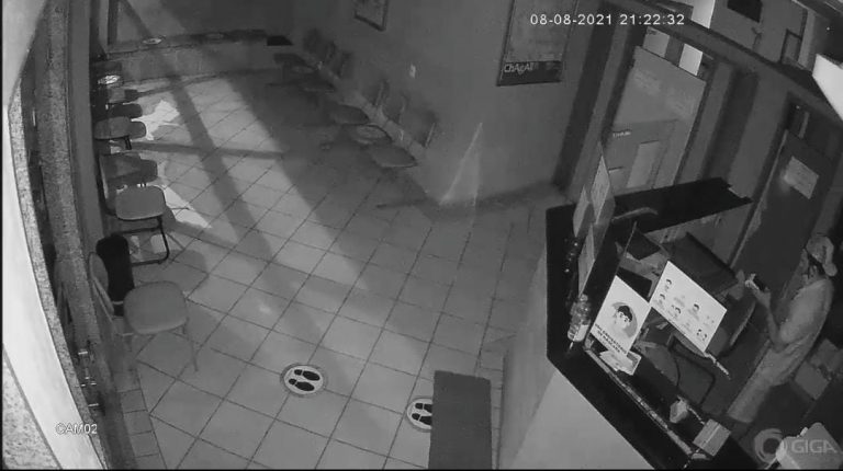 Ladrão invade clínica e ‘faz a limpa’ pela segunda vez em São Gonçalo (Veja o vídeo)