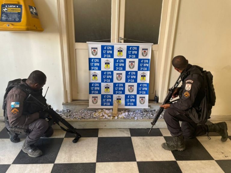 Homem é preso com granada e drogas em Niterói