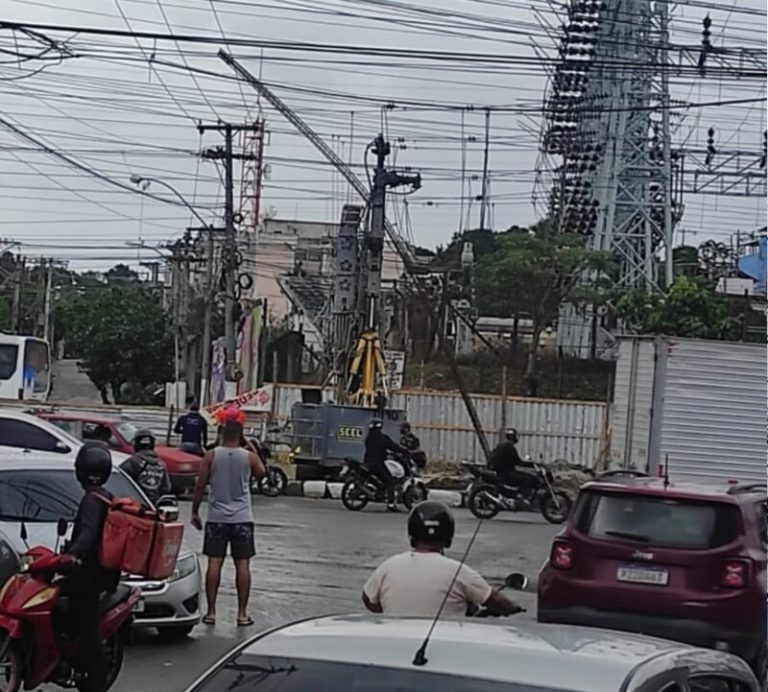 Descarga elétrica deixa 5 pessoas feridas no Jardim Catarina, em São Gonçalo