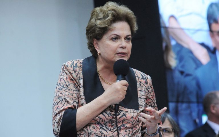 Ex-presidente Dilma tem apartamento invadido
