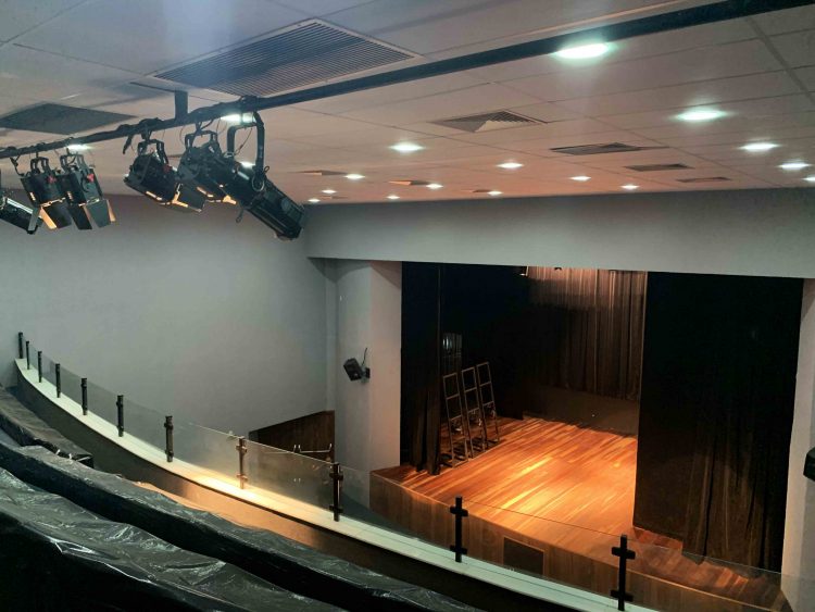 Teatro Municipal de São Gonçalo vai sortear 120 ingressos para inauguração