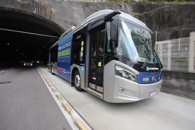 Niterói inicia teste com ônibus elétrico nas linhas municipais