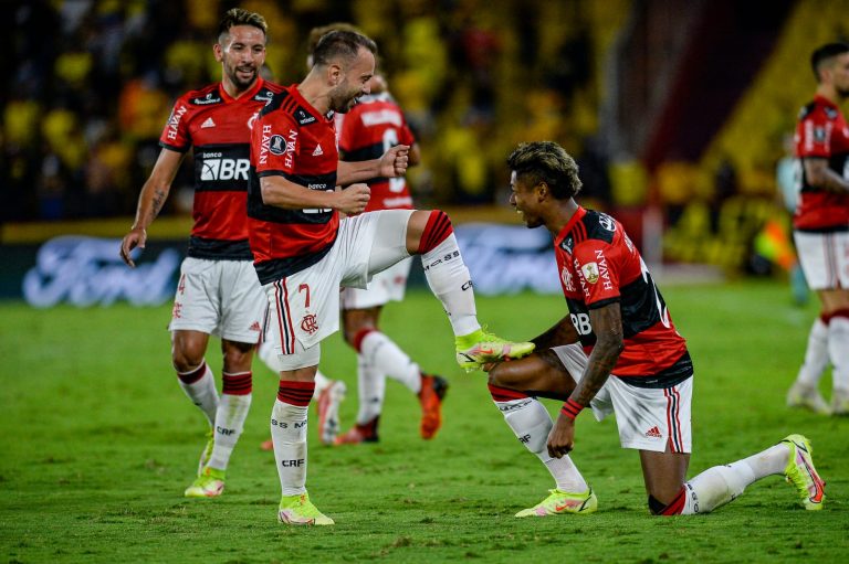 Flamengo se classifica e pega o Palmeiras na final da Libertadores