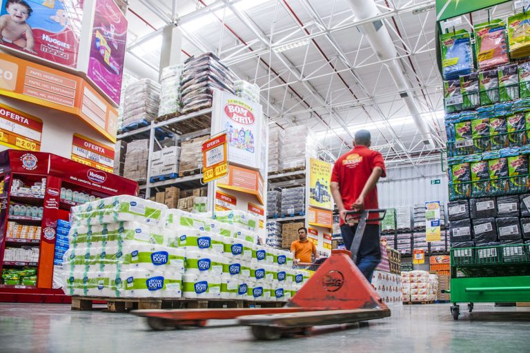 Supermercado abre mais de 300 vagas de emprego no Rio de Janeiro