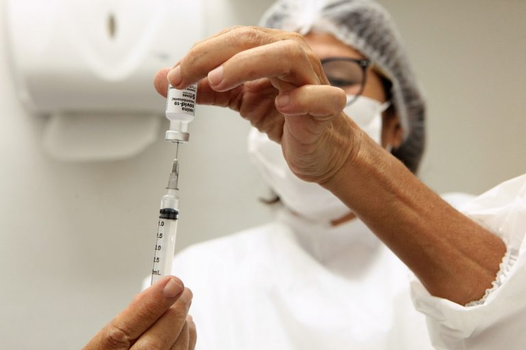 Niterói antecipa segunda dose de vacinas e divulga calendário de reforço