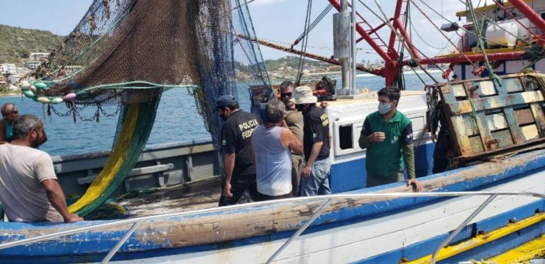 Polícia Federal apreende mais de 100kg de pescado em Arraial do Cabo