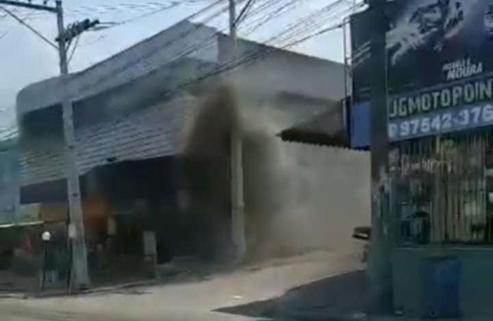 Loja de bolos é atingida por incêndio em São Gonçalo