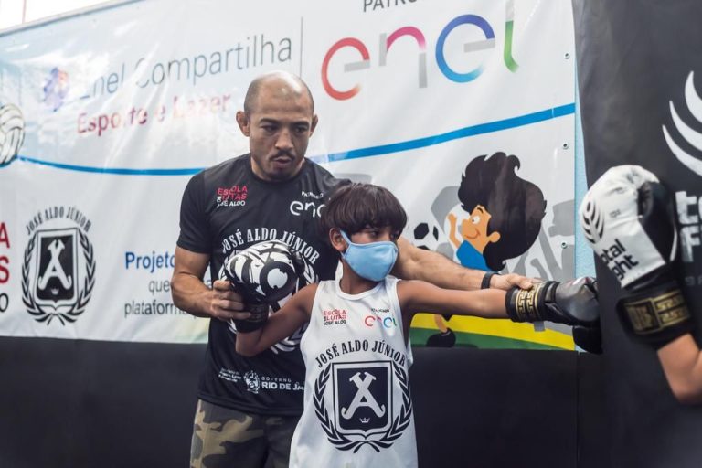 Lenda do MMA inaugura projeto social em dois bairros de São Gonçalo