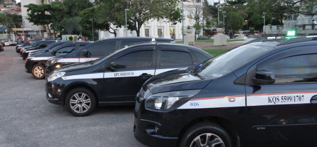 Táxis de Niterói vão mudar de cor e passarão a ser pretos