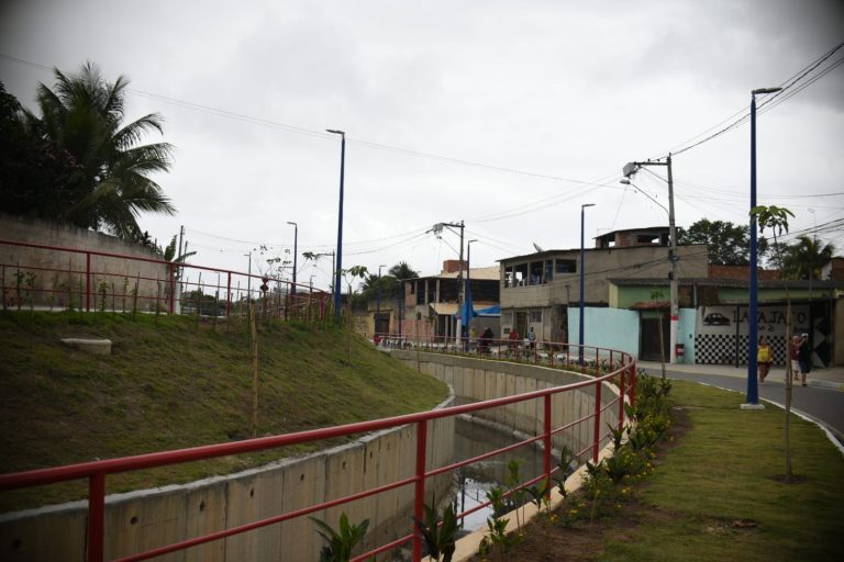 Avenida Beira-Rio é revitalizada em Maricá