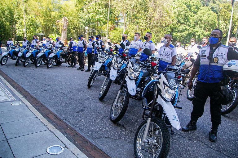 Programa Niterói Presente recebe 20 motocicletas do Estado