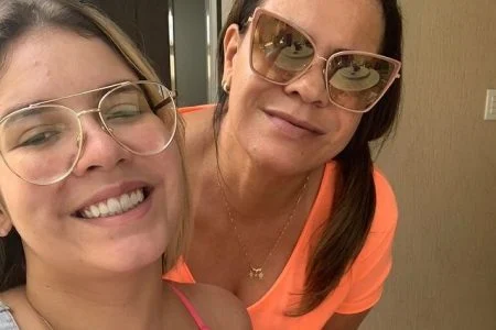 Mãe de Marília Mendonça fala pela primeira vez após a morte da filha