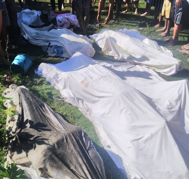 Dez corpos foram recolhidos por moradores no Complexo do Salgueiro em São Gonçalo