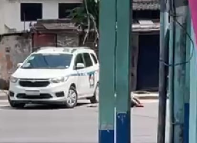 Taxista é baleado no Galo Branco e morre a caminho de hospital em São Gonçalo