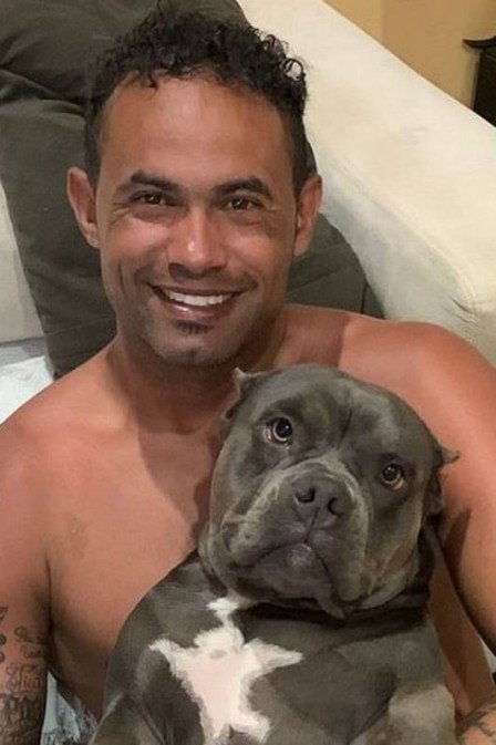 Goleiro Bruno causa polêmica ao postar foto com pitbull