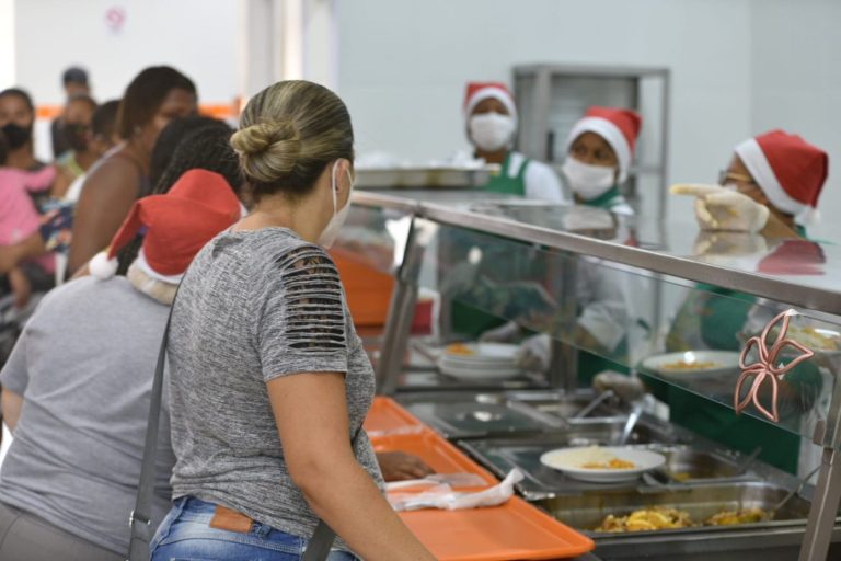 Maricá oferece ceia de Natal para 740 pessoas