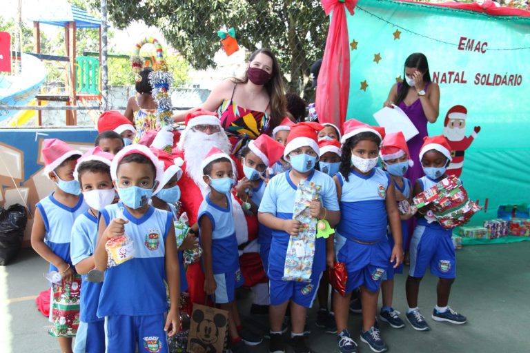 Escola municipal de São Gonçalo promove Natal Solidário