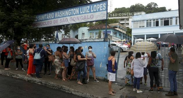 Vacinação contra Covid-19 é retomada em treze locais de São Gonçalo