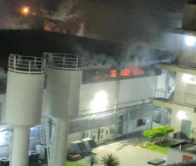 Sede da Imprensa Oficial do Estado, em Niterói, sofre incêndio