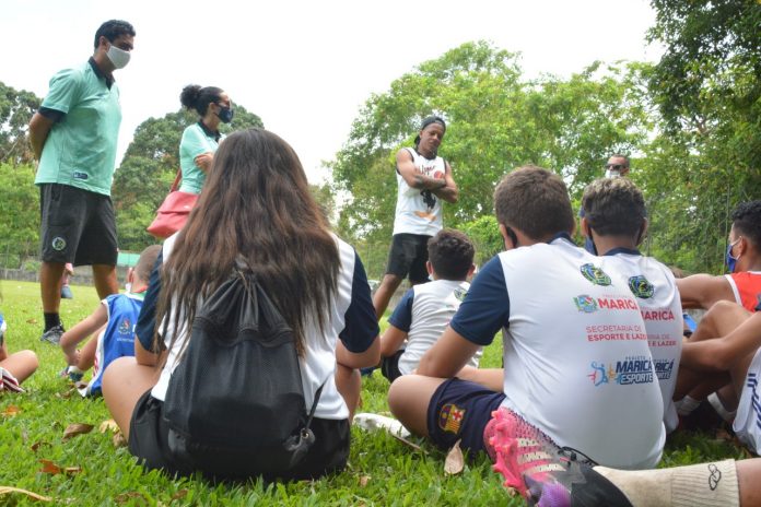 Projeto “Ao Lado do Ídolo” promove encontro com atleta do Coritiba