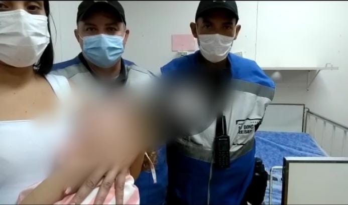 Heróis em ação: policiais salvam bebê em SG
