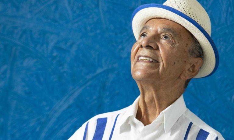 Monarco, símbolo da Portela e do samba, morre aos 88 anos