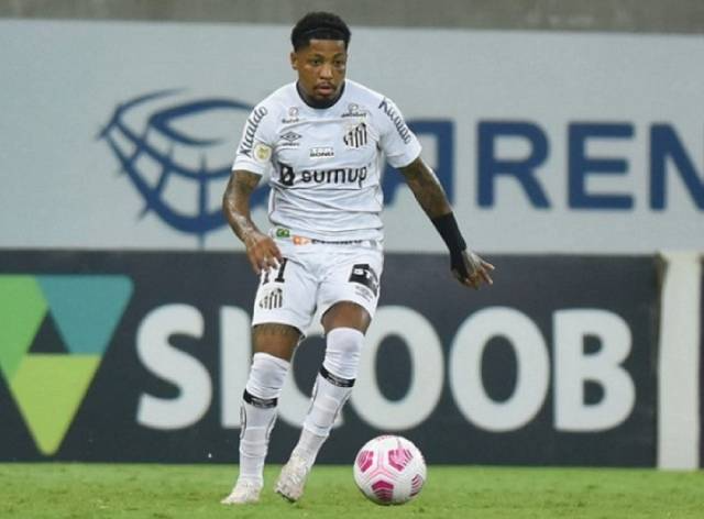 Flamengo acerta contratação de Marinho, ex-Santos