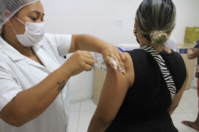 Procura por vacina contra Covid-19 tem aumento de 100% em São Gonçalo