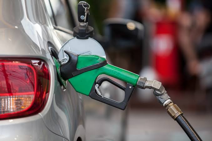 Gasolina e diesel têm primeiro aumento de 2022