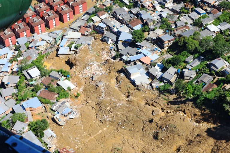 Defesa Civil confirma 171 mortes em Petrópolis