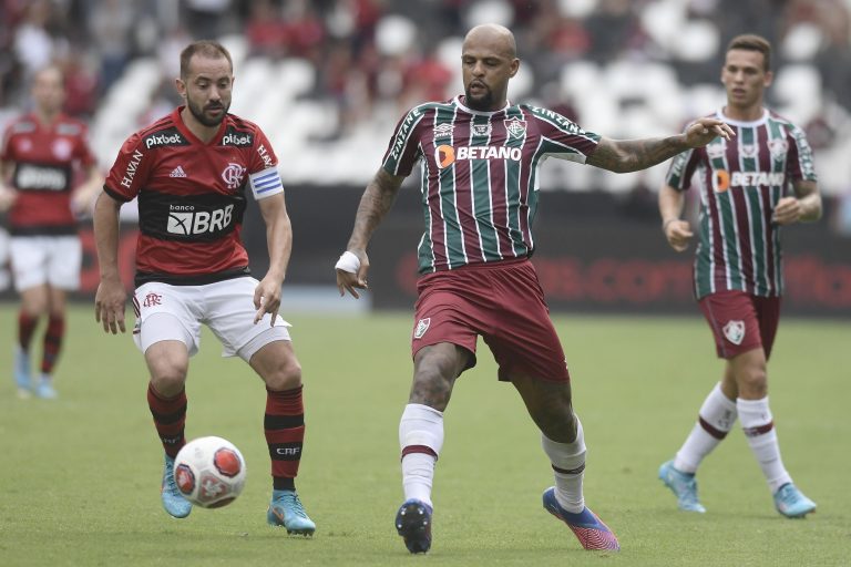 Fluminense vence Flamengo e mantém escrita sobre rival