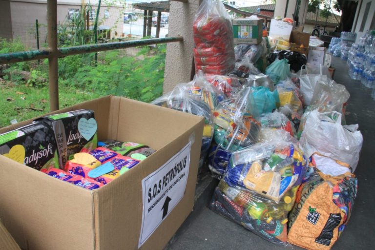 São Gonçalo arrecada mais de cinco toneladas em doações para Petrópolis