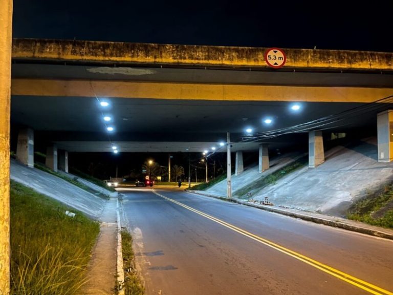 Viaduto recebe iluminação nova em São Gonçalo