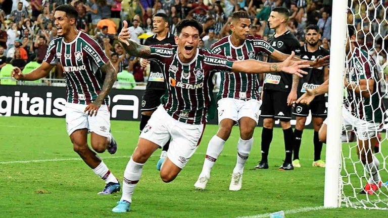Cano classifica Flu à final em jogo polêmico contra o Botafogo