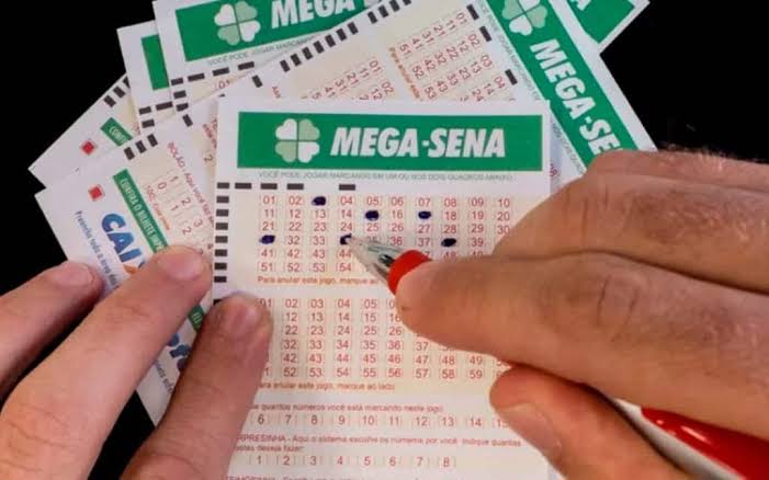 Mega-Sena sorteia prêmio de R$ 190 milhões